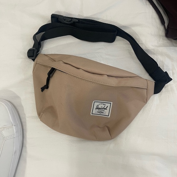 Herschel Supply Company Handbags - Herschel Fanny Pack / Belt Bag